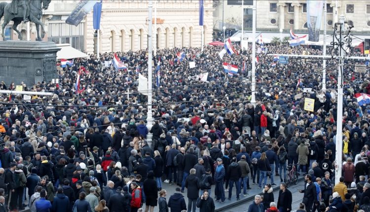 Në Kroaci mbi 10 mijë njerëz protestuan kundër masave anti-COVID