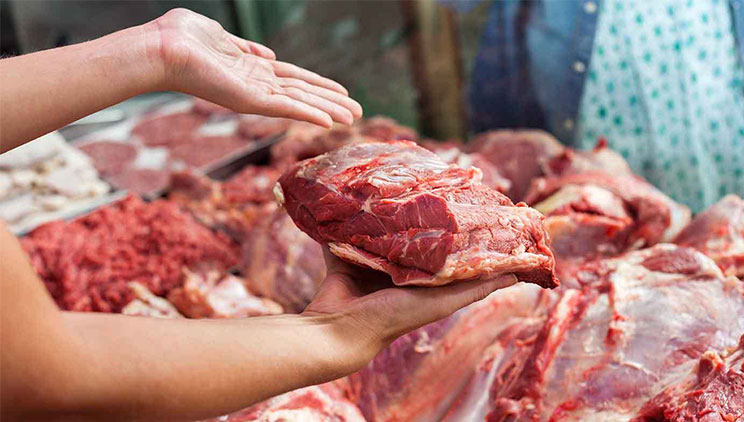 Çmimi i mishit mund të rritet deri 50% nëse nuk hiqen taksat doganore