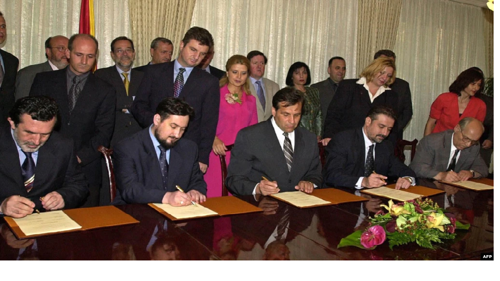 21 vjet nga Marrëveshja e Ohrit, këto ishin 10 pikat kyqe të marrëveshjes shqiptaro-maqedonase